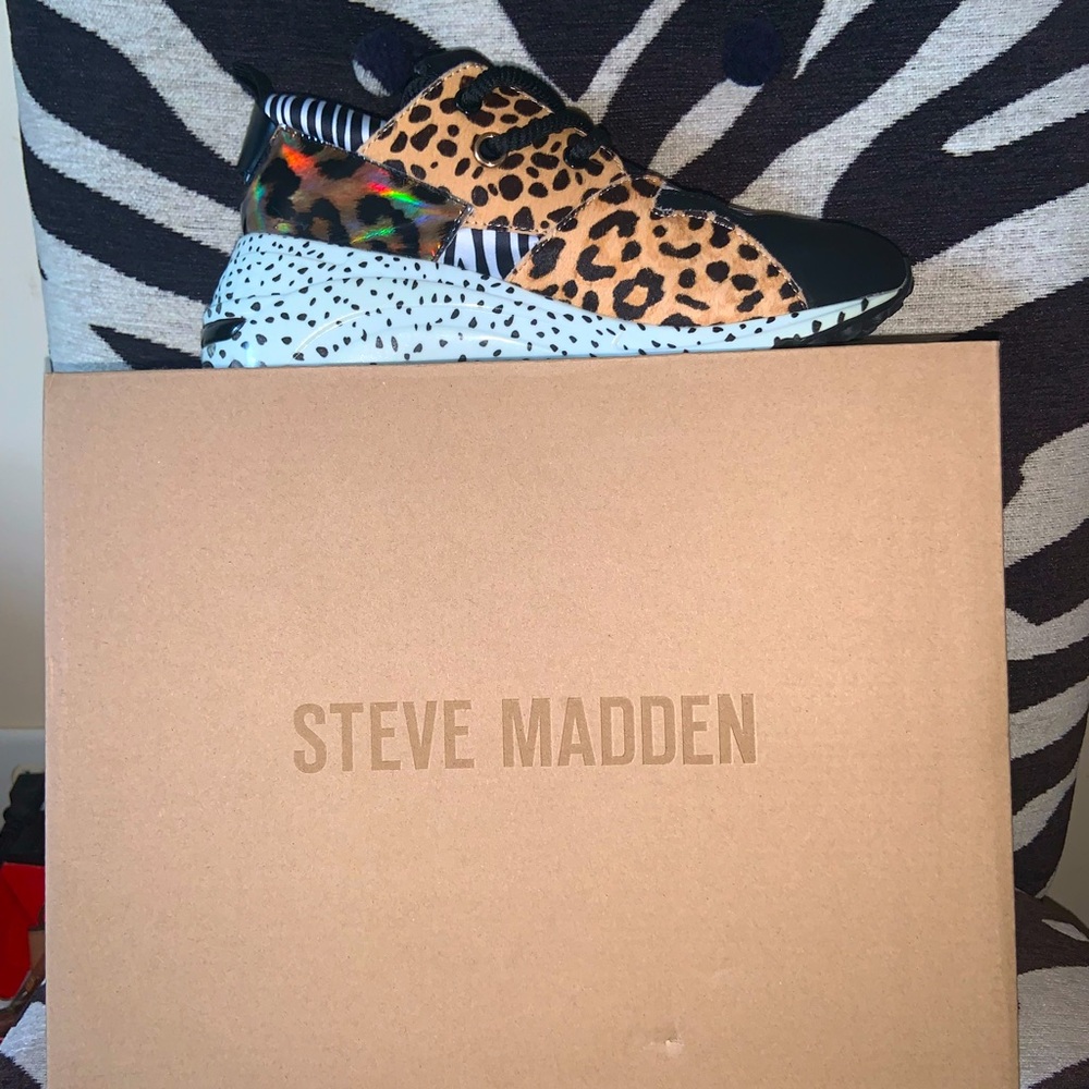 Steve Madden Sneakers
